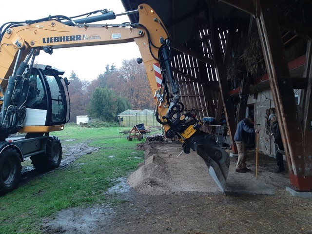 20211127 Bestrating kapschuur 1